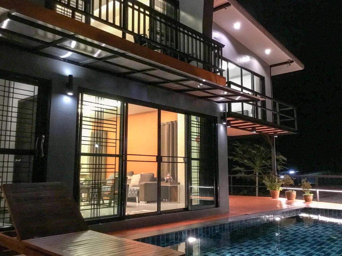 Koh Sirey Beachfront Pool Villa Phuket Buitenkant foto