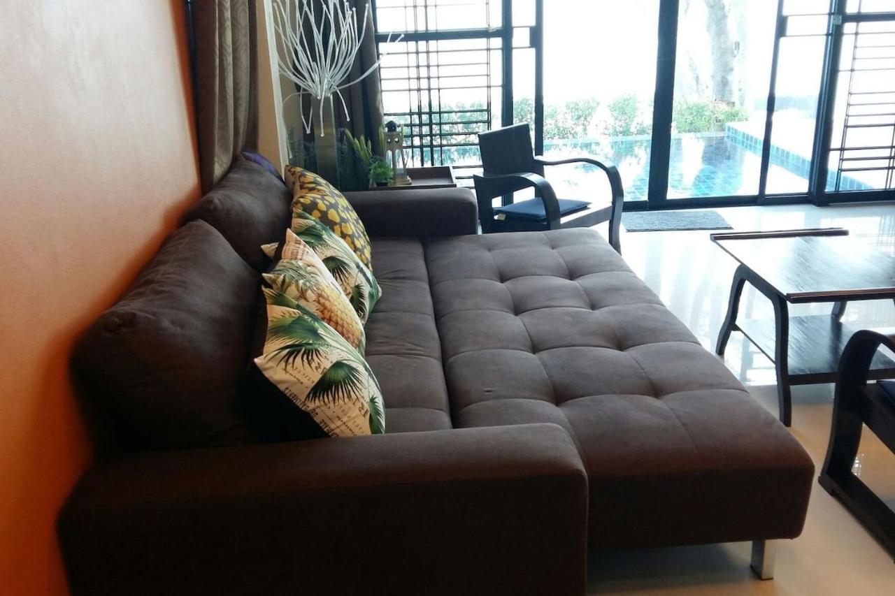 Koh Sirey Beachfront Pool Villa Phuket Buitenkant foto