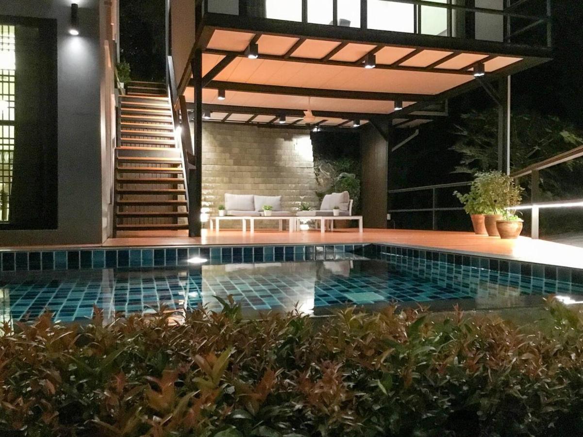 Koh Sirey Beachfront Pool Villa Phuket Buitenkant foto