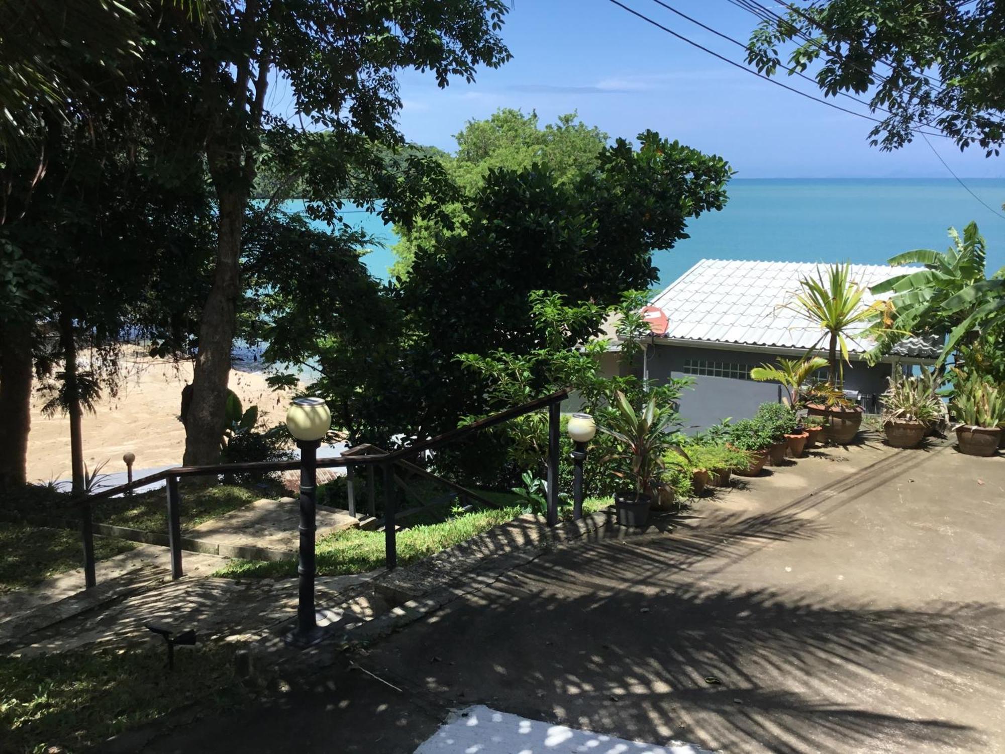Koh Sirey Beachfront Pool Villa Phuket Buitenkant foto